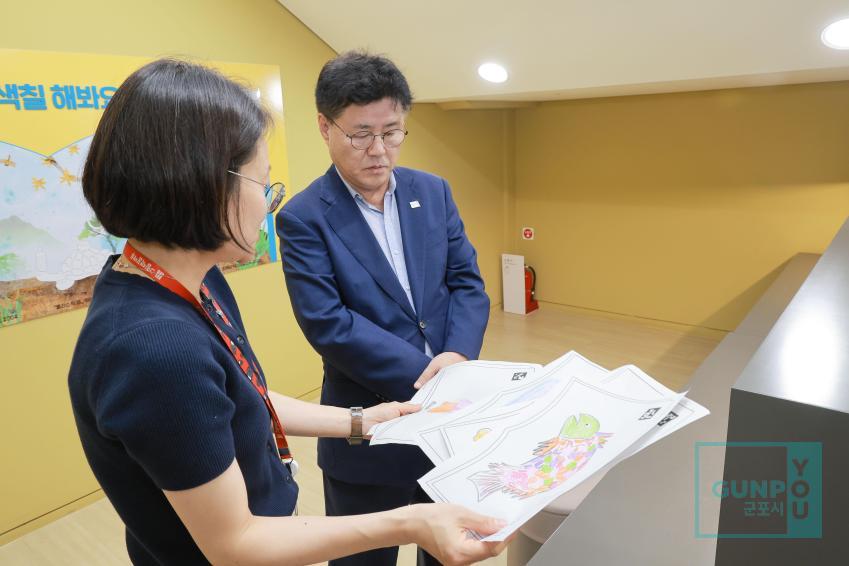 그림책꿈마루 방문 및 표창장 수여 의 사진4