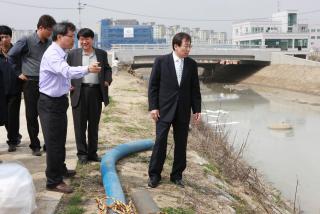의왕 왕송호수상류(부곡택지지구)오염물질 방류