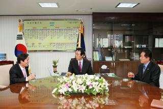 언론관계자 방문 접견