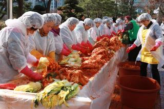 저소득 독거노인 김장담가주기