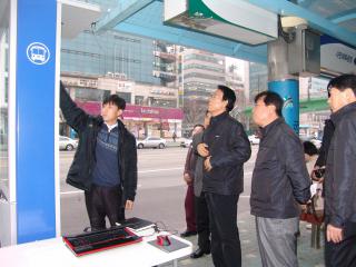 제설작업차량 및 버스승강장 버스정보시스템