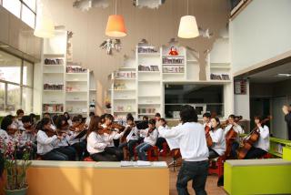 시청 북카페 소년소녀합창단 관현악단 연주회