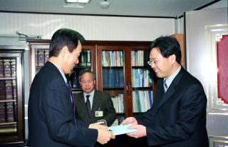 생활벌률 상담사 위촉장 수여