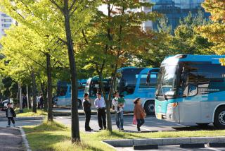 추석 귀성버스 환송