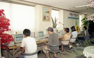 시민의 방 모습(상담.PC이용 모습)