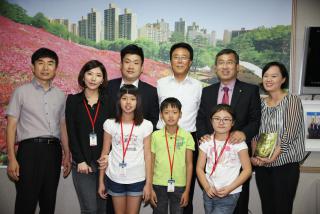 한국독서신문 시장님 인터뷰(학생들 함께)