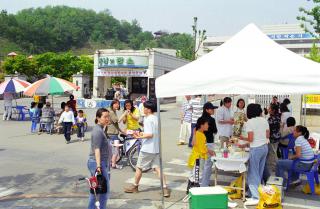 청소년 음식바자회및 통기타 음악회