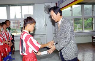 태을초등학교 축구단 육성기금 전달식