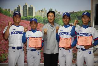 군포리틀야구선수단 방문 격려