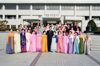 노인복지관 경기도 노인 노래자랑 대회수상 기념 촬영