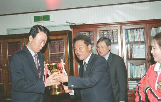 도지사기 생활체육대회 (축구 3위) 우승트로피 봉납