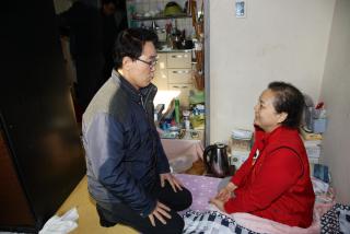 불우이옷돕기 현장 방문