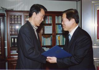 인사발령 임용장교부(박치순부시장)