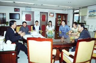 볼링및 씨름 선수 격려