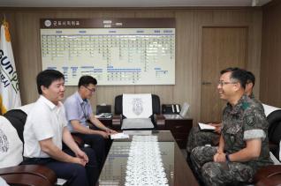 51사단장 방문 접견