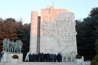 새해 현충탑 참배