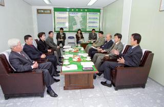 동방문 지역단체장들과 대화(광정동)