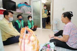 칠.팔순 독거 어르신 생신축하 방문