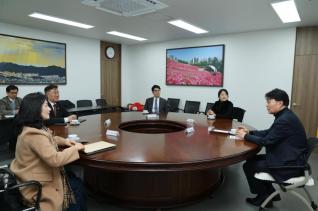 청소년재단 이사 임명장 교부