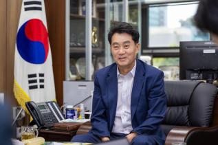 인터뷰(동아일보)