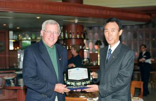 미국 테네시 주지사 영접 감사패 전달