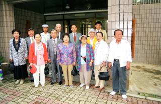 재궁동 노인회원과 기념촬영