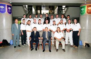 캐나다 벨빌시 하키팀 군포시 방문