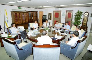 정책토론 및 심의회