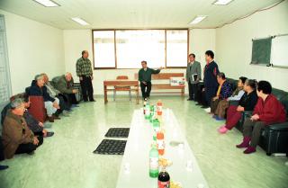 불우이웃돕기 시장님 상품전달