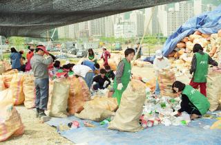 재활용품 분리작업
