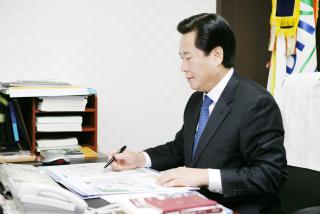 시장님 집무모습 및 인터뷰