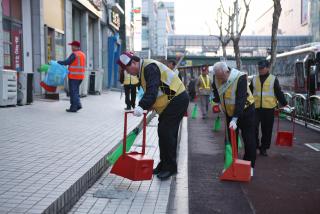 간부공무원 환경미화 체험(중심상가)