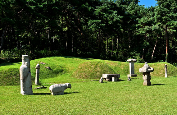 Anyang Tomb of Jeonju Yi Family
